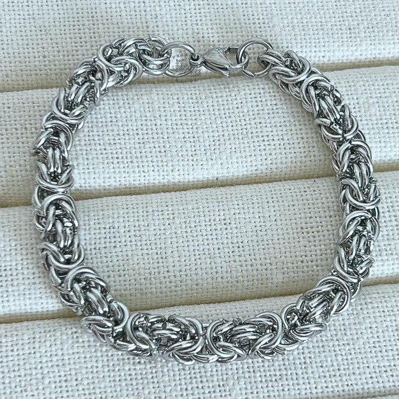 Byzantine Stainless Steel Bracelet – Unisex Handcrafted Chain, 18cm Jewelry - Picture 6 of 6